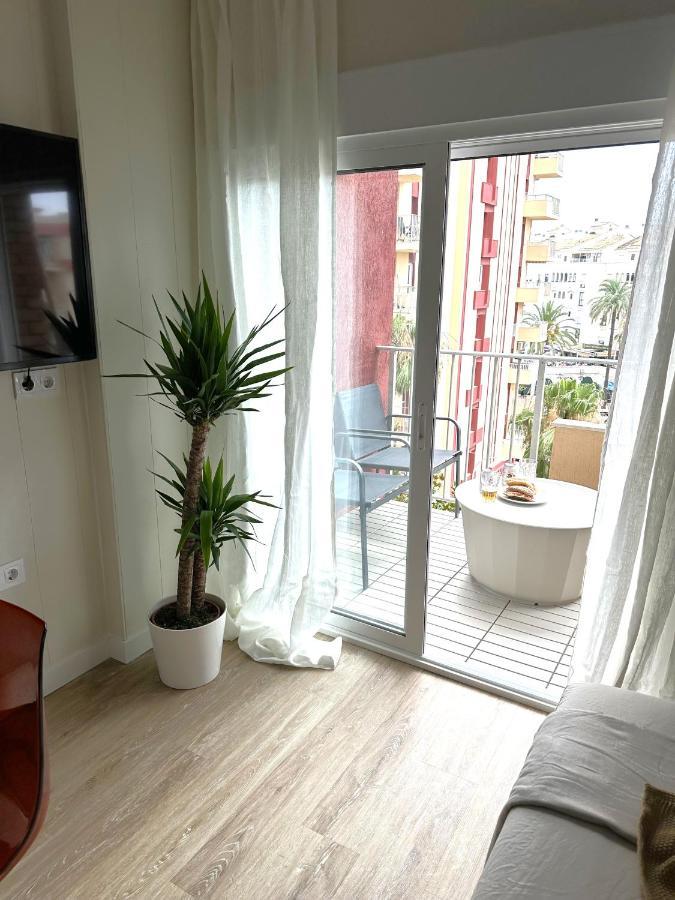 Apartament Minerva Estudio White Jasmine, And Pool